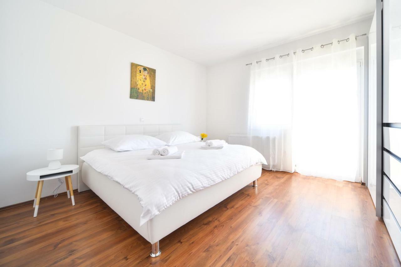 Apartman Space Razanac Exterior photo