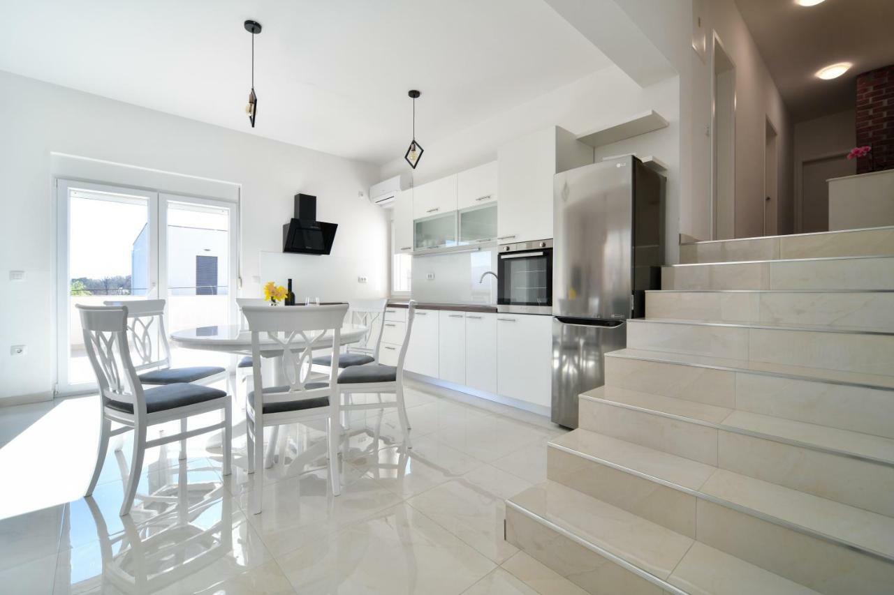 Apartman Space Razanac Exterior photo