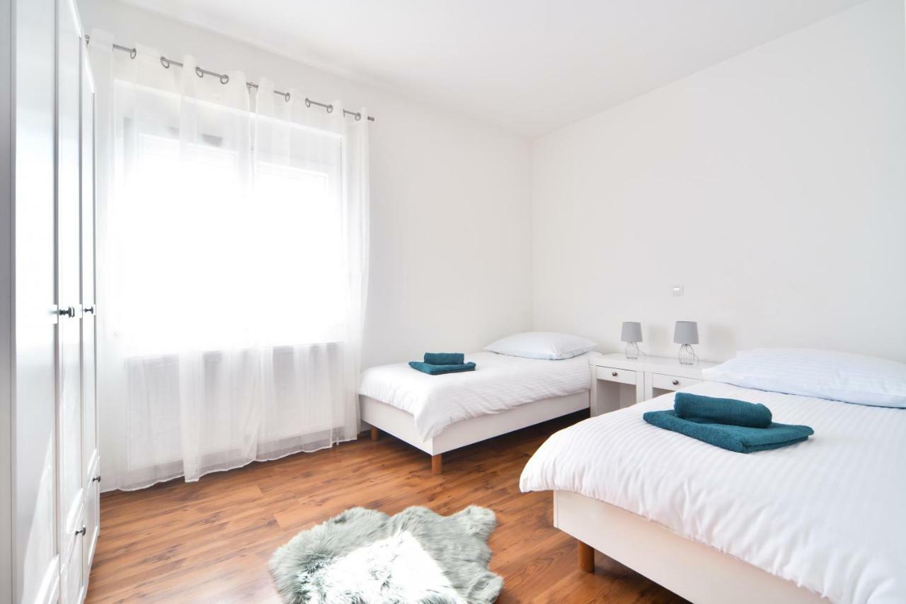 Apartman Space Razanac Exterior photo